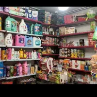 صندوقدار خانم نیازمندیم برایه فروشگاه حسنی