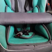 صندلی ماشین کودک فقط ۳ بار ازش استفاده شده