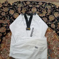 لباس تکواندو سایز بزرگ با کمربند زرد وسبز