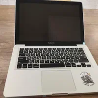 MacBook pro به همراه لوازم