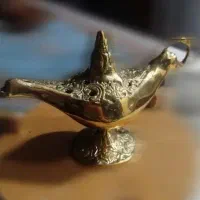 مجسمه چراغ جادو برِنج