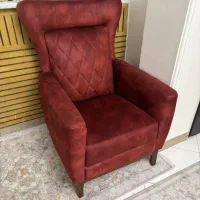 مبل در حد نو و بسیار کم استفاده شده