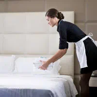 نیازمند خدمتکار خانم