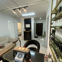 اجاره تخت مژه ، میز ناخن ، صندلی میکاپ و شینیون