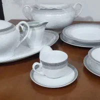 ظروف چینی زرین ۱۰۲پارچه کاملا نو و تمیز