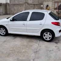 پژو ۲۰۷ i اتومات ۱۴۰۴ سفید