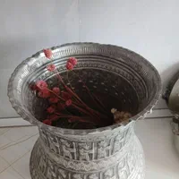 دیگ مسی قدیمی گلدان حکاکی شده مجمع بزرگ مسی|ظروف پخت‌وپز|کهریزک, |دیوار