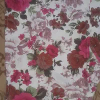 روبالشتی|رختخواب، بالش، پتو|قروه, |دیوار