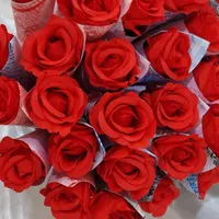 * تک شاخه کاغذی با گل رز باکارا قرمز *|گل مصنوعی|قرچک, |دیوار