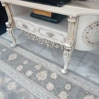 میز تلویزیون سلطنتی