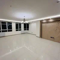 100متر همکف جنوبی + 100متر حیاط دانشجو