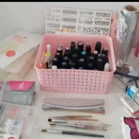 تخت دو نفره وسایل کاشت ناخن و...