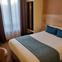 استخدام نیروی خدماتی خانم برای خانه داری هتل