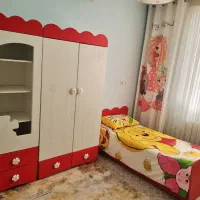 تخت و کمد و ویترین