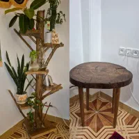 استند و میز چوبی