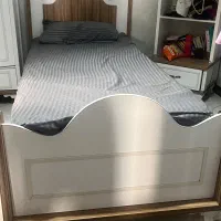 تخت تک نفره