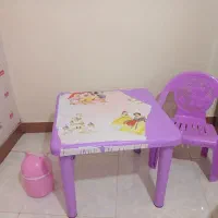 میز و صندلی و سطل زباله   رنگ بنفش