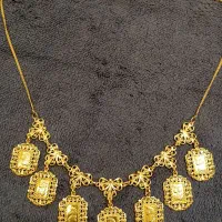 گردنی الیزابت ۳۳۰ بالای تابلو