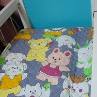 یک عدد تخت گهواره ای کودک بسیار نو