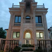 کارگر و استاد کار کاشیکار وسنگ کار