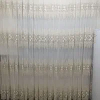 پرده حریر گل برجسته خامه ای