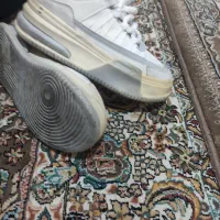 سلام کفش سفید ترتمیز به علت کوچک بودن سایز 39*40