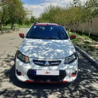 کوییک R سفید قرمز