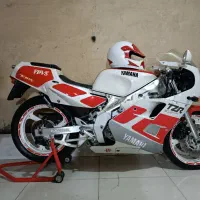 موتور یاماها tzr250ژاپنی