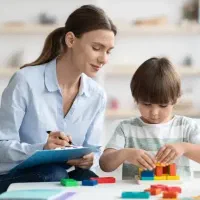 مربی کودک اتیسم هستم (در منزل پنج شنبه و چهارشنبه)