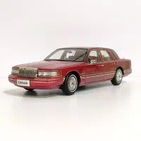 ماکت کمیاب Lincoln Town 1993 مقیاس 1/18