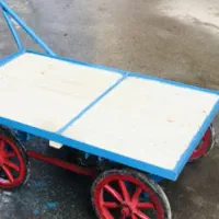 چهار چرخ دوطبقه سقف هم داره  این عکس نیست