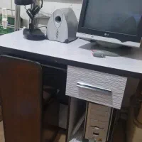میز کامپیوتر ، جالباسی