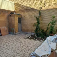 منزل-دوطبقه-راه-مشترک-همکف-حیاط-مشترک-بدون-پارکینگ
