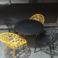 میز و صندلی|کافی‌شاپ و رستوران|رشت, باهنر|دیوار