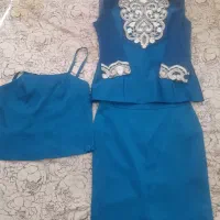 کت ودامن نو عنابی|لباس|اندیشه, اندیشه فاز ۱|دیوار