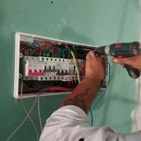 برقکار ساختمان و صنعتی ماهر|خدمات پیشه و مهارت|قم, آزادگان|دیوار