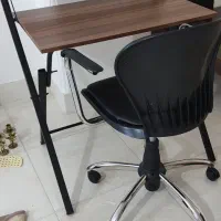 میز تحریر تاشو در حد نو