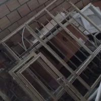 پنجره + چهارچوب. یخچال دوچرخه ثابت