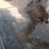 کارگر ساده آشنا به کار بنایی و مصالح و نگهبان