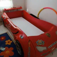 تخت و کمد بچه
