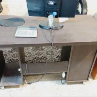 میز کامپیوتر و صندلی و نردبان