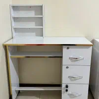 میز ناخن و ترولی