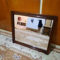 آینه سالم و حاشیه چوب