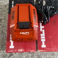 شارژر هیلتی اصلی آکبند