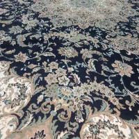 فرش ۷۰۰ شانه زمینه سورمه ایی