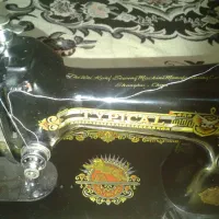 چرخ خیاطی مشکی در حد عالی