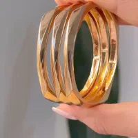النگوطلاروس