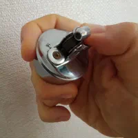 فندک ژاپنی قدیمی|کلکسیون اشیاء عتیقه|تهران, هلال احمر|دیوار