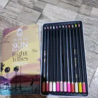 مداد رنگی رنگ پوست