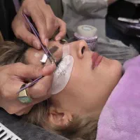 مژه ناخن رنگ و احیا فیشال استخدام و آموزش